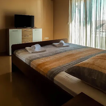 Karla * Rogoznica (Sibenik-Knin)