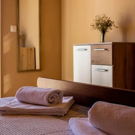 Karla * Rogoznica (Sibenik-Knin)