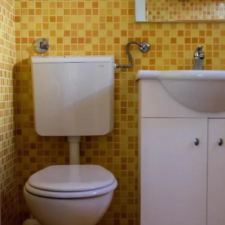 Karla * Rogoznica (Sibenik-Knin)