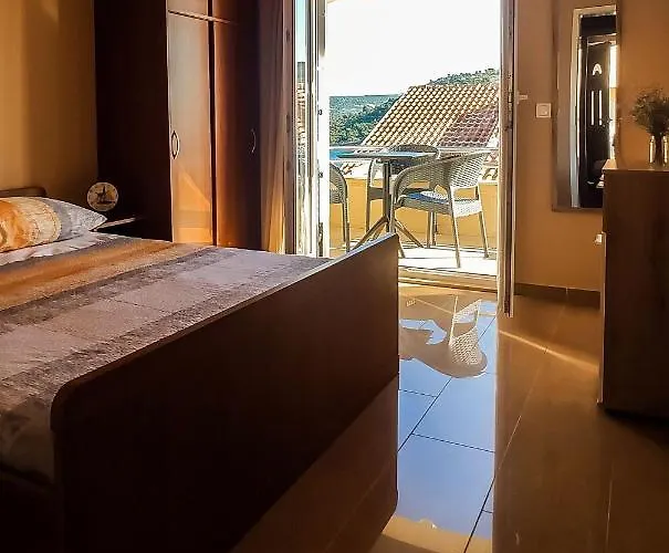 Karla * Rogoznica (Sibenik-Knin)